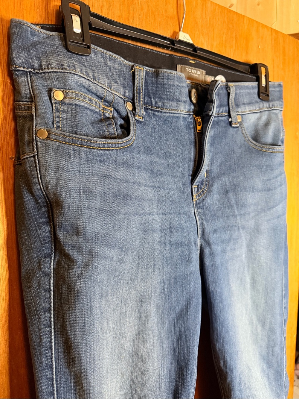 Torrid Blue Stretch Bombshell 💣 Skinny Jeans - Picture 2 of 6